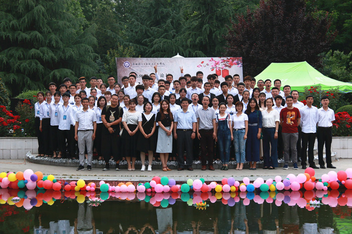 1558930502111972.jpg 弘扬传统文化,提振文化自信:suncitygroup太阳新城举办成功第58期“小桥论坛”活动3_副本.jpg